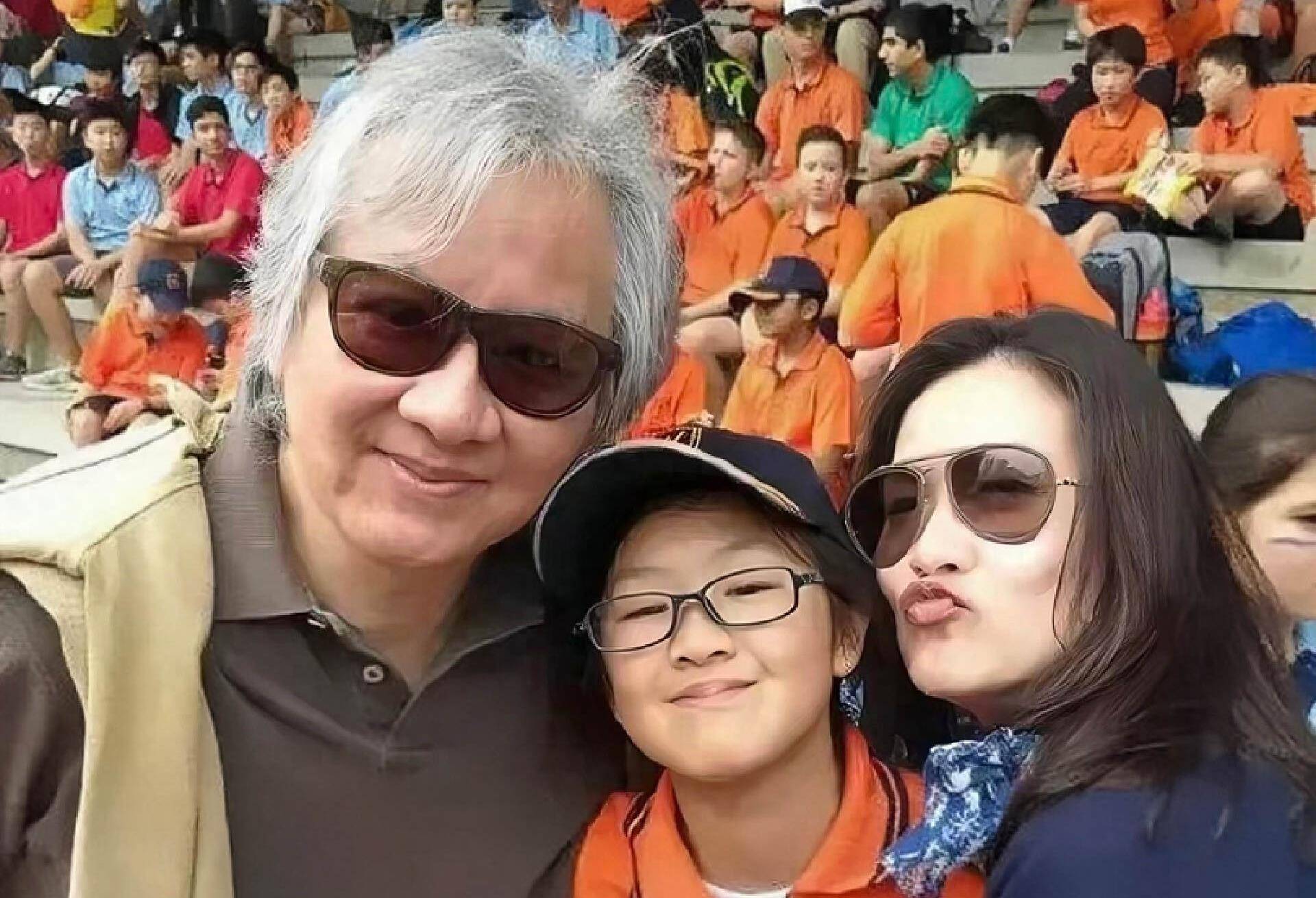 tvb前知名花旦突然宣布复出,获网友大赞高知女神_陈慧珊_钟家鸿_传媒