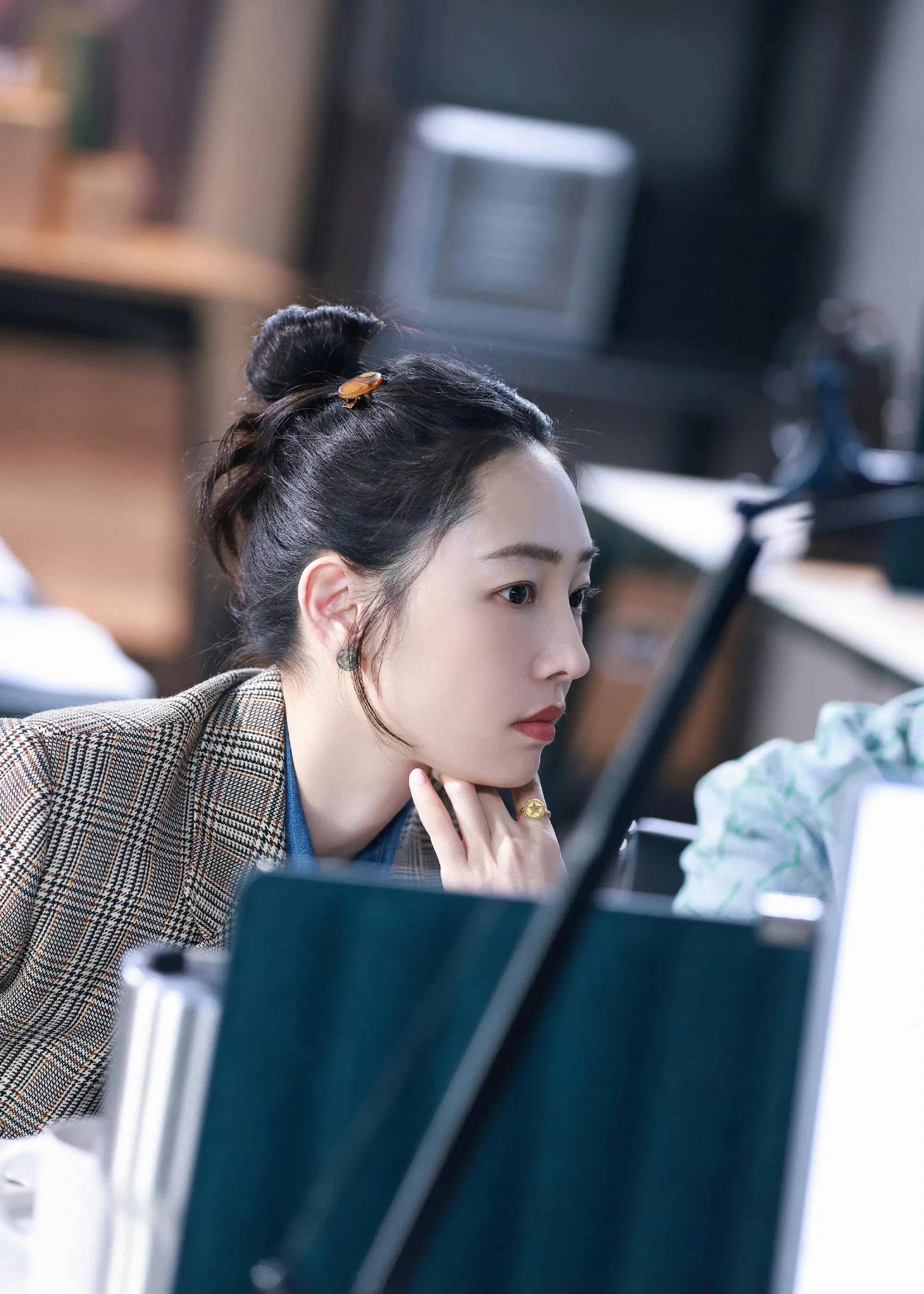 《骄阳伴我》中的三个王牌,简直无法比拟!白百何不断被质疑