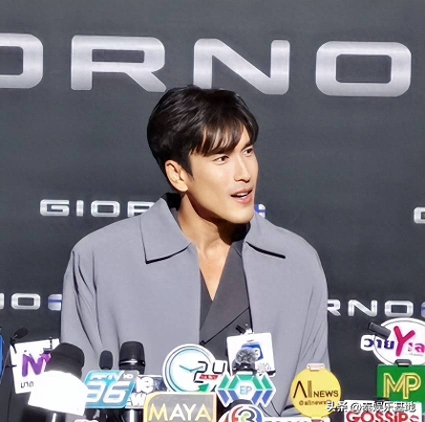 nadech&yaya爆料mark&kim脱单派对细节!并透露自己婚礼计划!