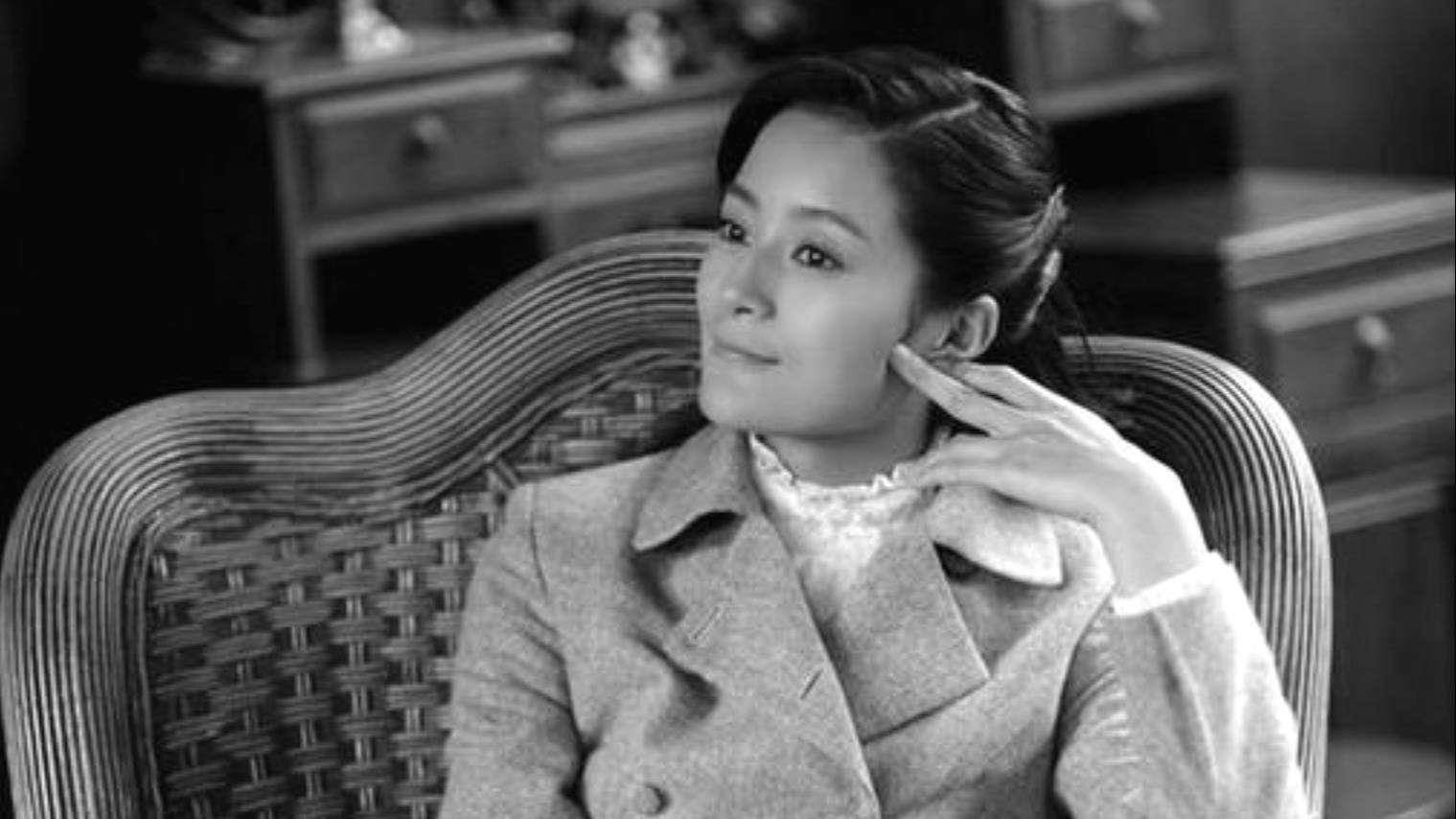 1958年,工厂要选拔一批劳动积极分子入党,劳有花完全忘记了自己军统