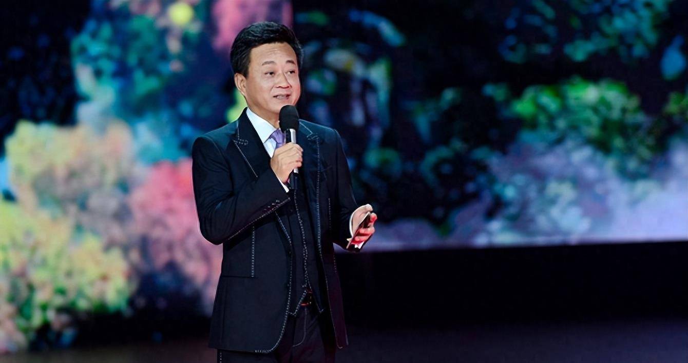 从央视一哥到停职4年,重回央视后却退居幕后,朱军都经历了什么_弦子