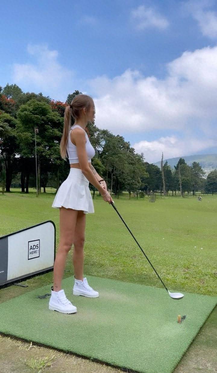 yuliya宝宝:完美曲线,性感迷人,柔软甜美,尽显女神风采!