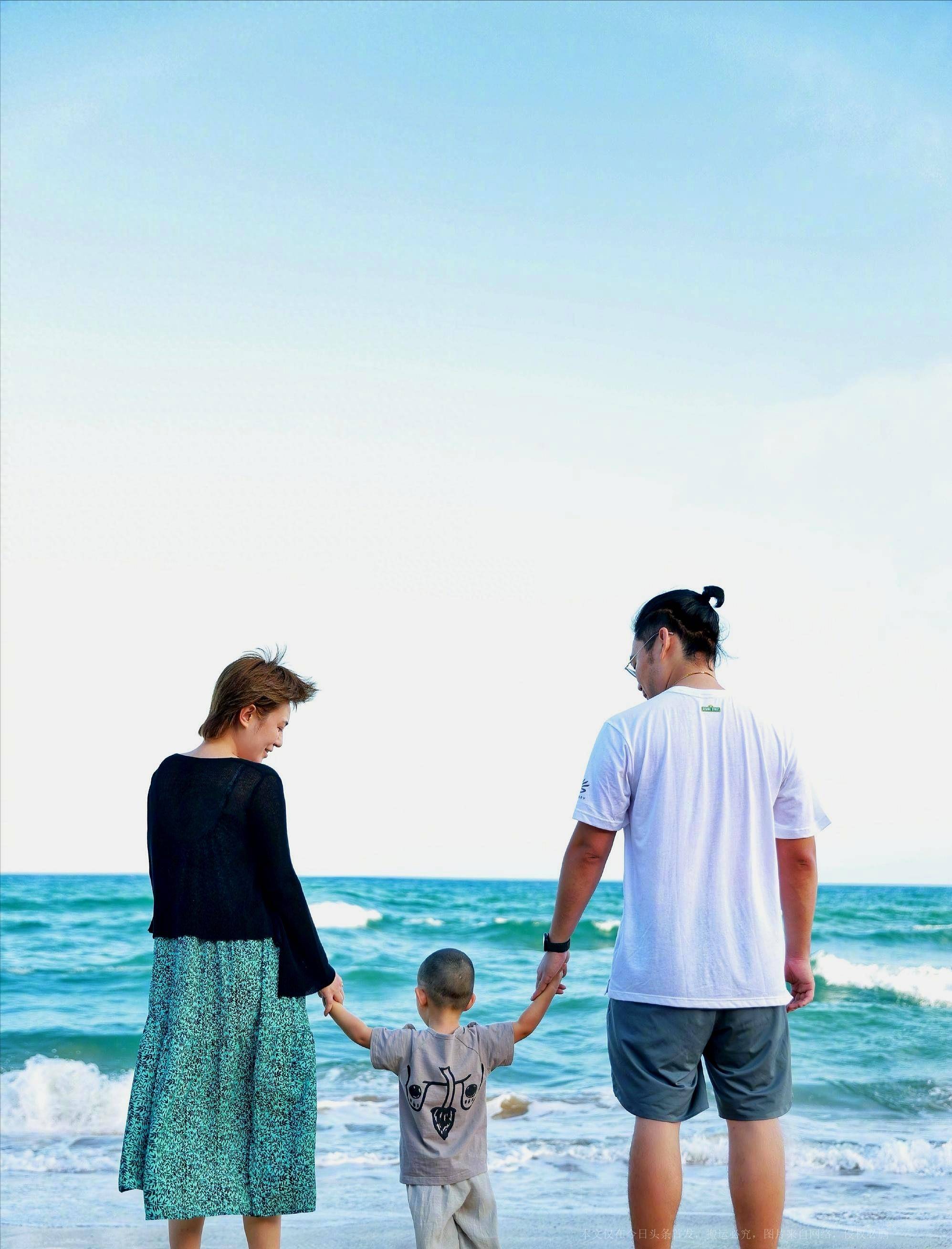 "沈马"组合终成遗憾:马丽情人节晒全家福,沈腾王琦始终无互动_外界