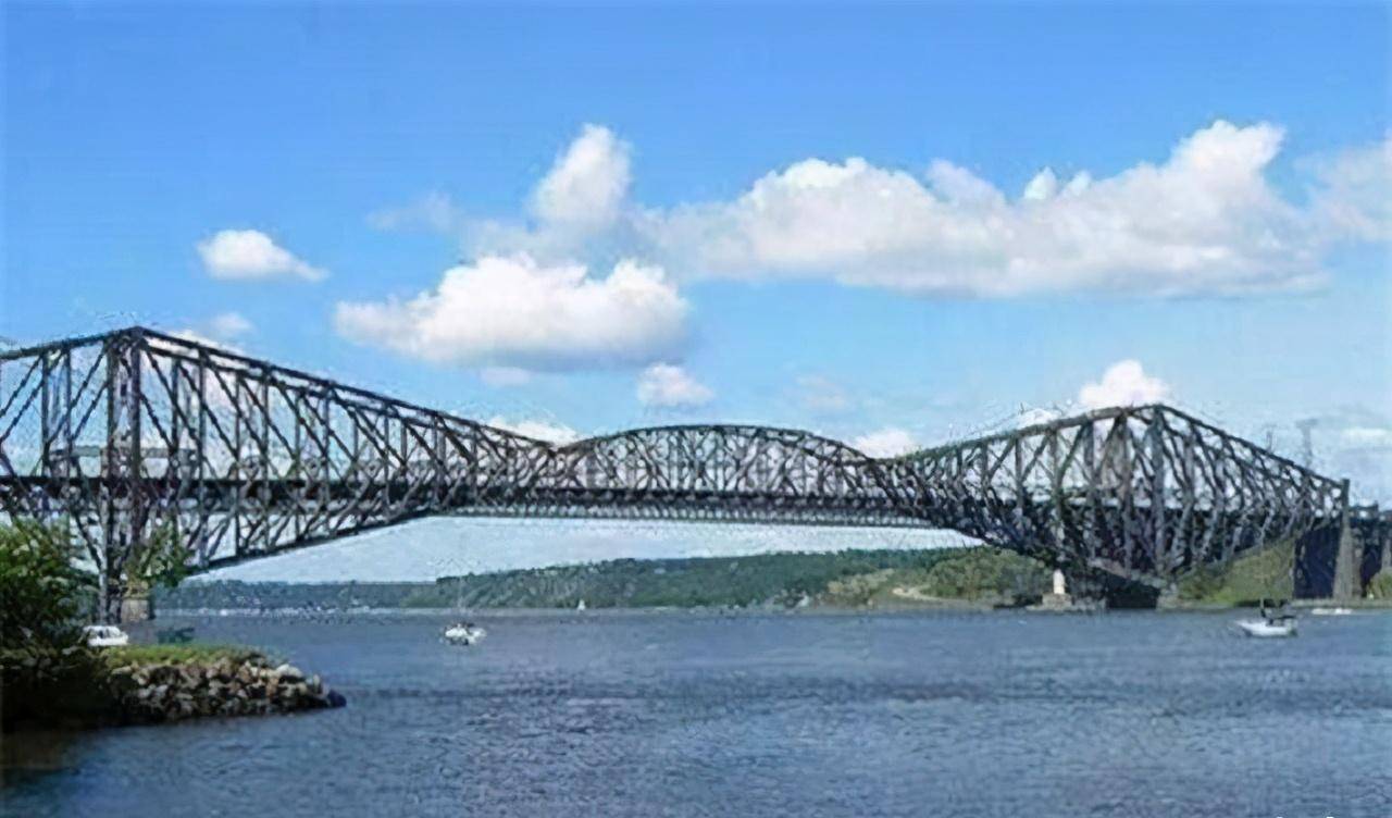 自然界有许多现象我们人类是避免不了的,像地震,龙卷风,闪电等,这是