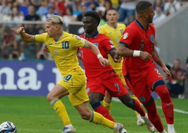 欧预赛,乌克兰队1-1逼平英格兰队,赛后两队球员笑着打招呼_比赛_比分