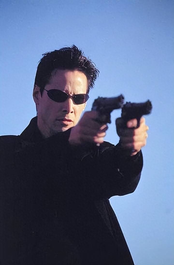 电影《黑客帝国》,自由意志与命运,现实与虚拟的冲突_观众_思考_机器