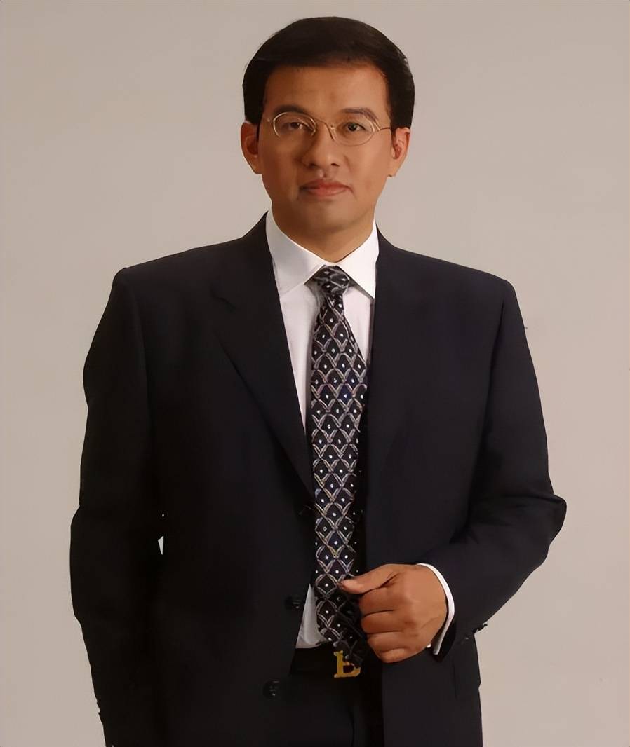 央视原主持人王志履新职,担任名校副校长,个人背景让人不得不服_工作