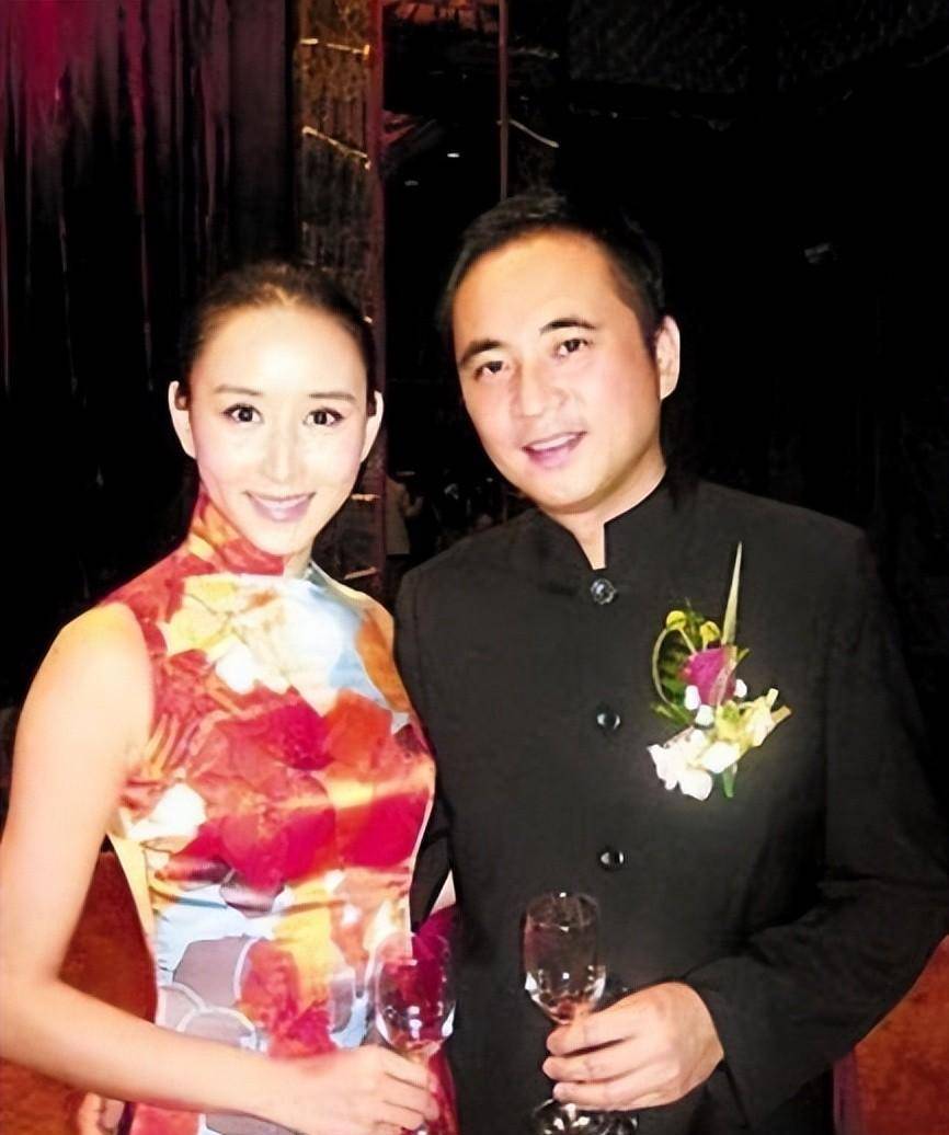 "拿督夫人"胡静:被亿万富豪追三年,打败杨紫琼嫁豪门却穿地摊货