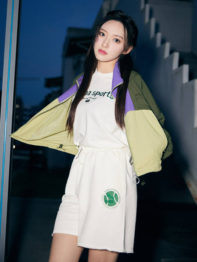 程潇穿出25岁女性时尚新潮流!