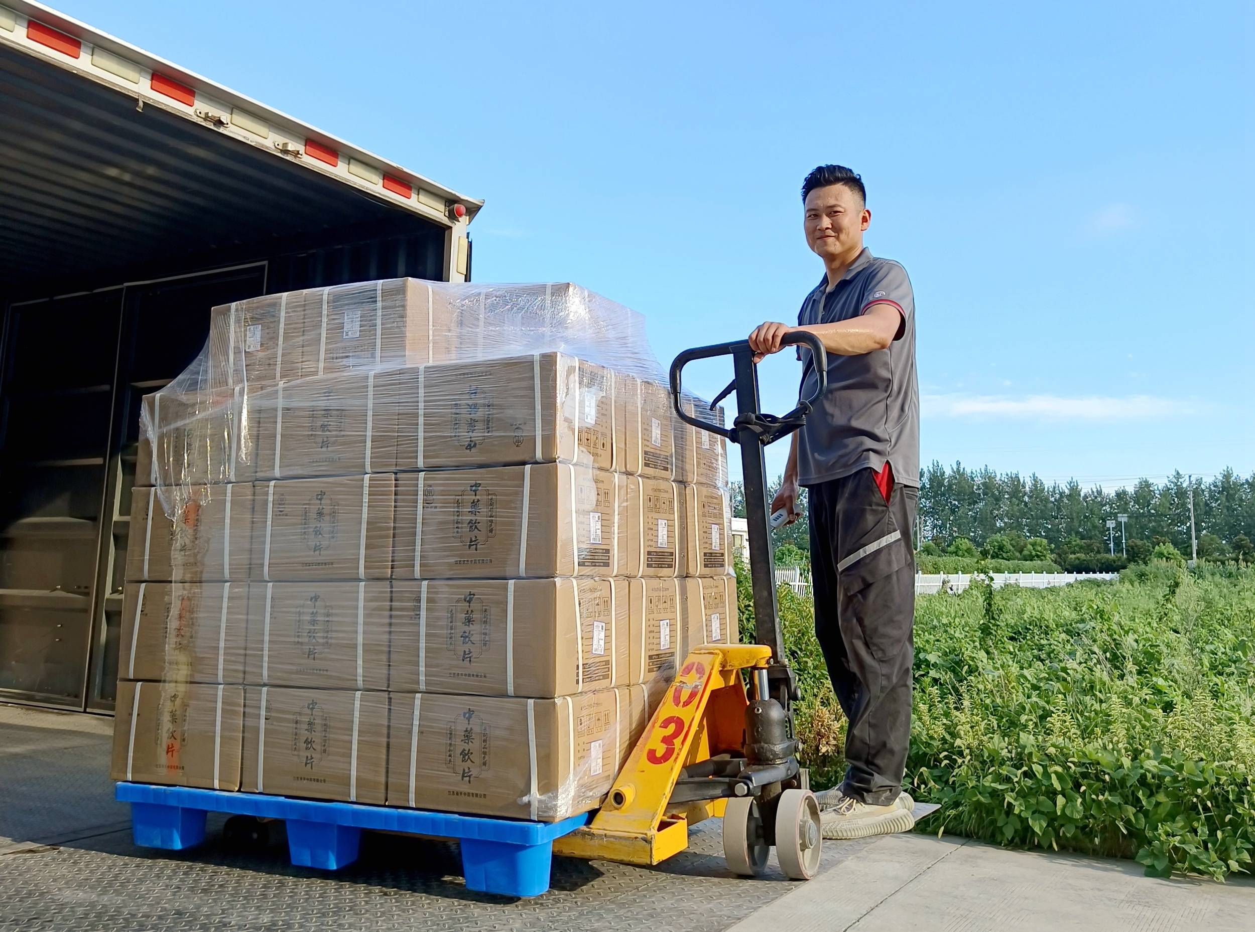 淮安顺丰速递有限公司金湖分公司快递员蔡保来:用包裹传递温暖_工作