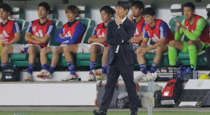 兩人在J1廣島期間都曾擔任教練