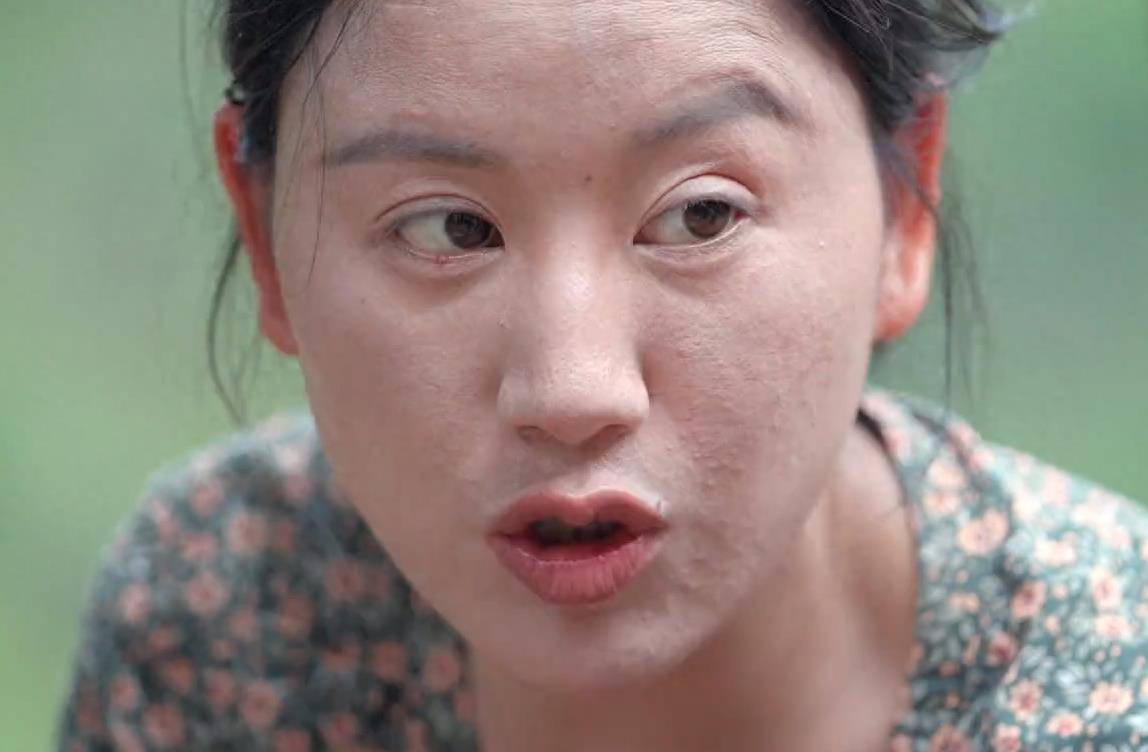 乡愁沈丹首次录综艺,称前男友向她借钱,聊叛逆期女儿落泪想再婚_女人