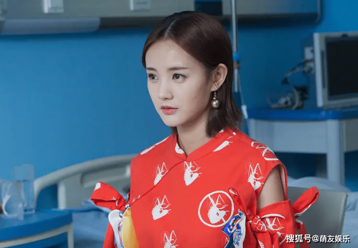 李一桐曾经在接受采访时透露,当初她接到这部剧的剧本时,还以为自己要