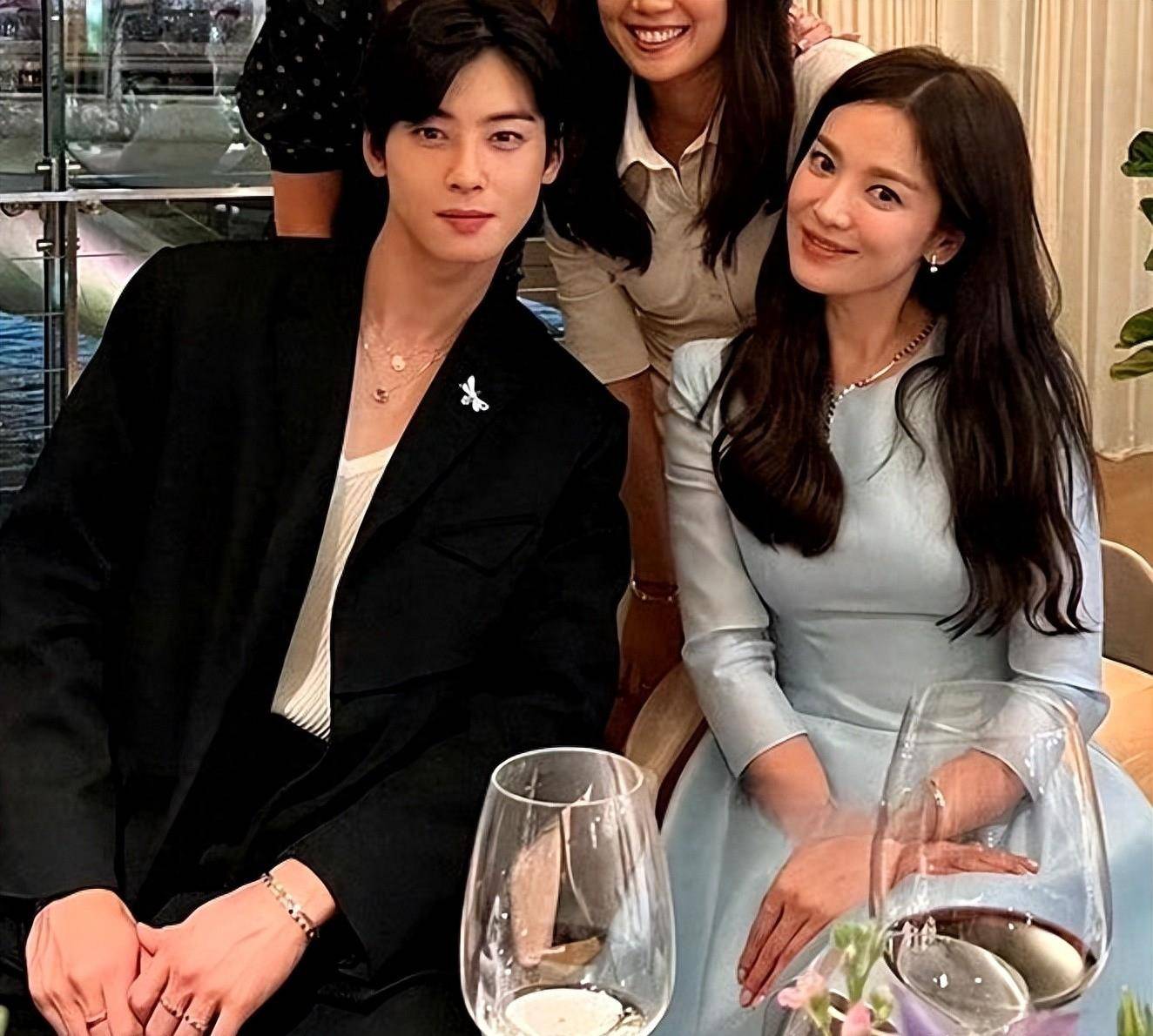 车银优晒与宋慧乔合影,恋爱情疑似曝光!再度同框合照!_恋情_传闻_电影