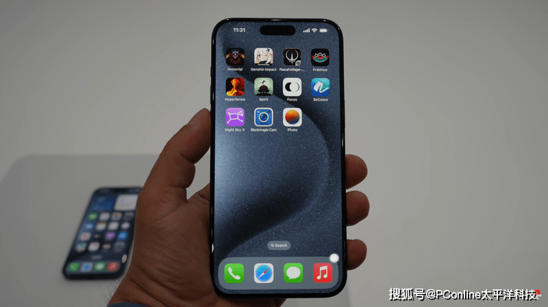 苹果iPhone 15系列抢先上手：这次亮点“钛库啦”！_Pro_设计_芯片