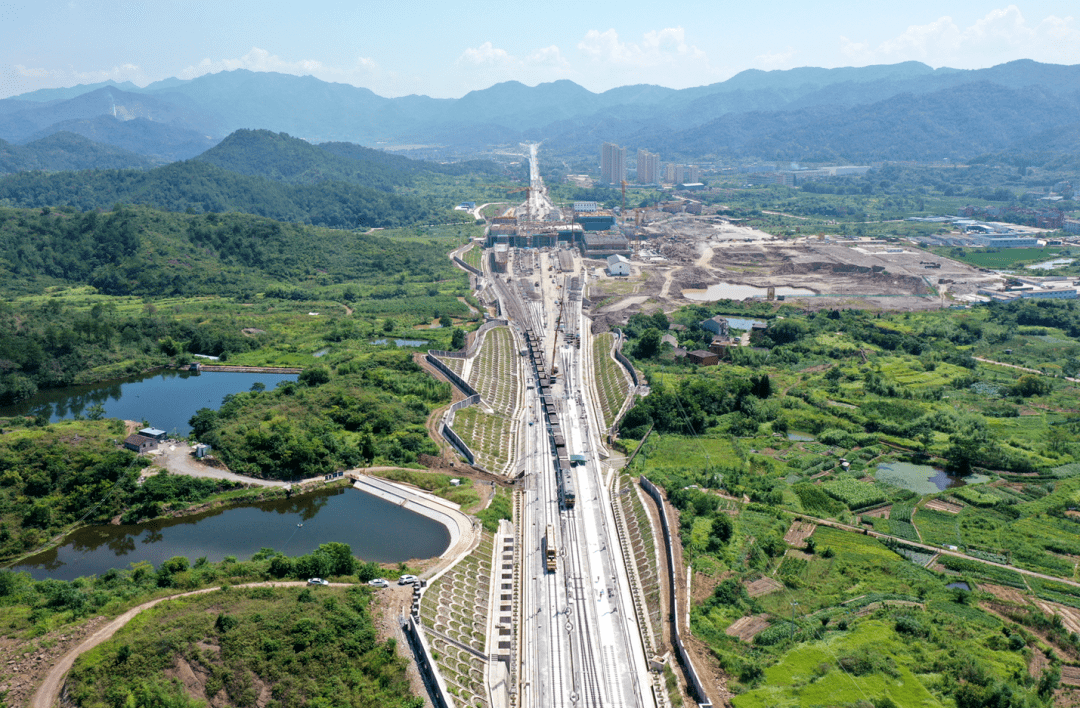 杭温高铁东阳段,最新进展!_铺轨_作业_进度