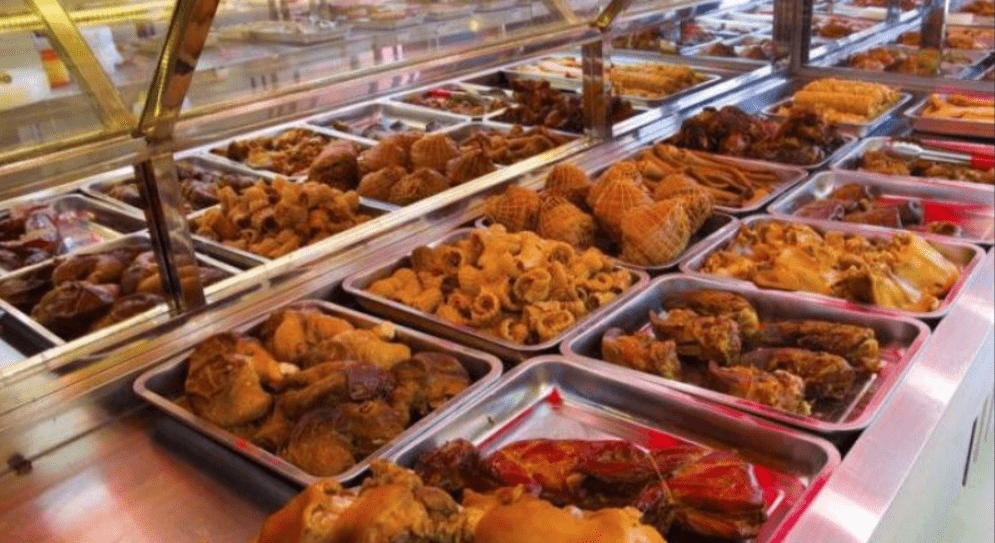 利用客易云ai无人直播,熟食店可以通过在线直播展示美食制作过程,菜品