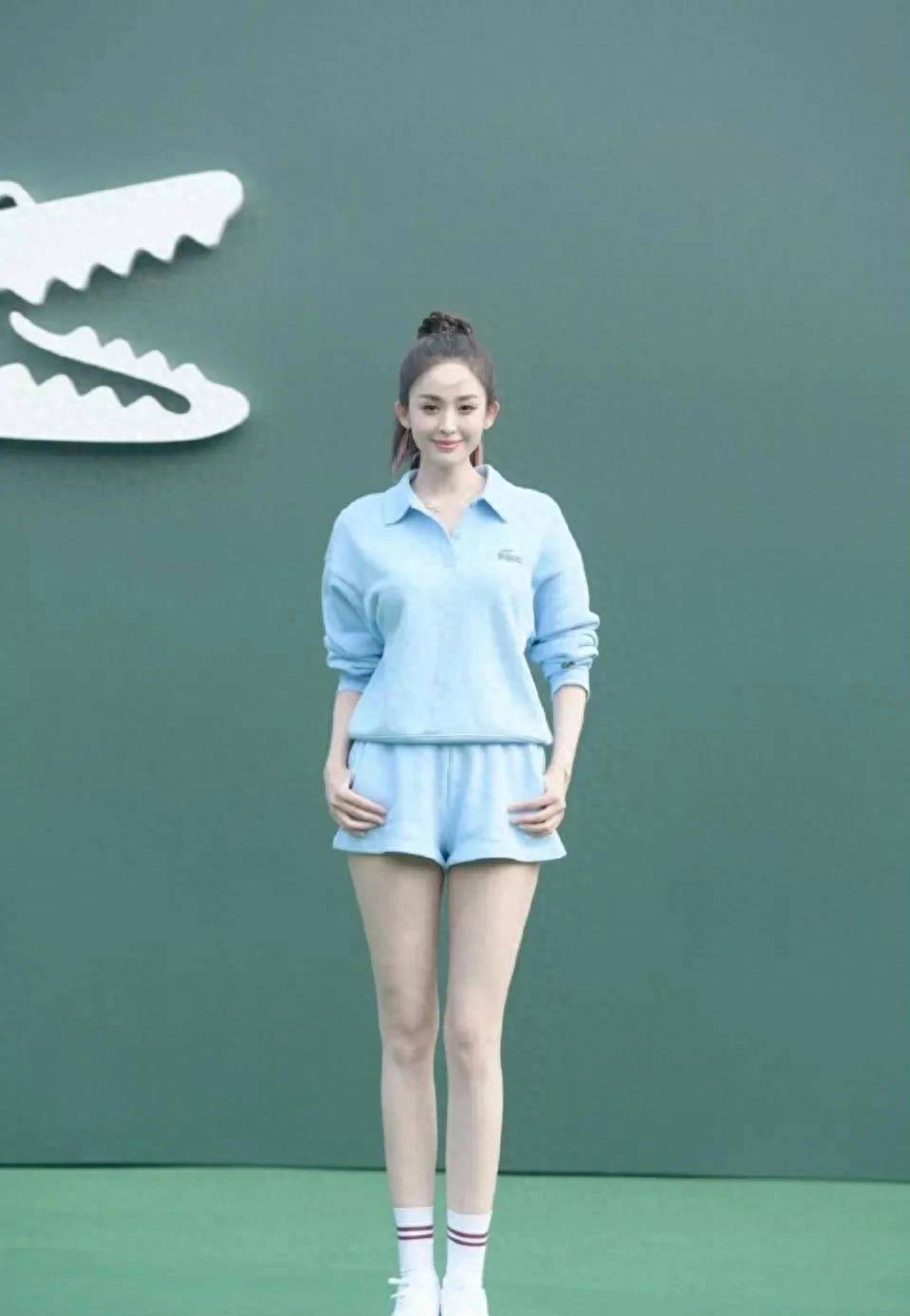 古力娜扎身穿鳄鱼牌运动服,美貌震撼全城_时尚_形象_展现