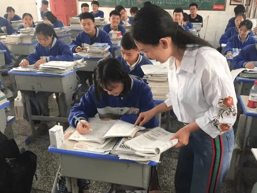 酉阳县桃花源中学教师杨娅:爱岗敬业乐于奉献 培育学子为人师表