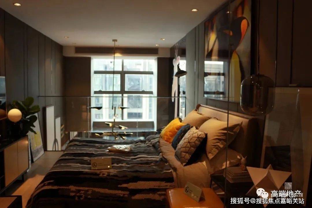 400-8377-020【预约】效果图loft平层图:二七区 升龙城·壹公馆售楼处