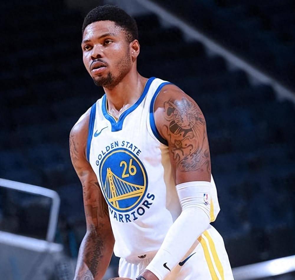 因此,勇士队给贝兹莫尔提供了一