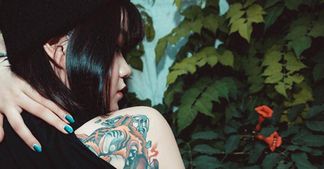 纹身不是诅咒,它们只是展示你的风格和个性,不要带着有色眼镜看纹身