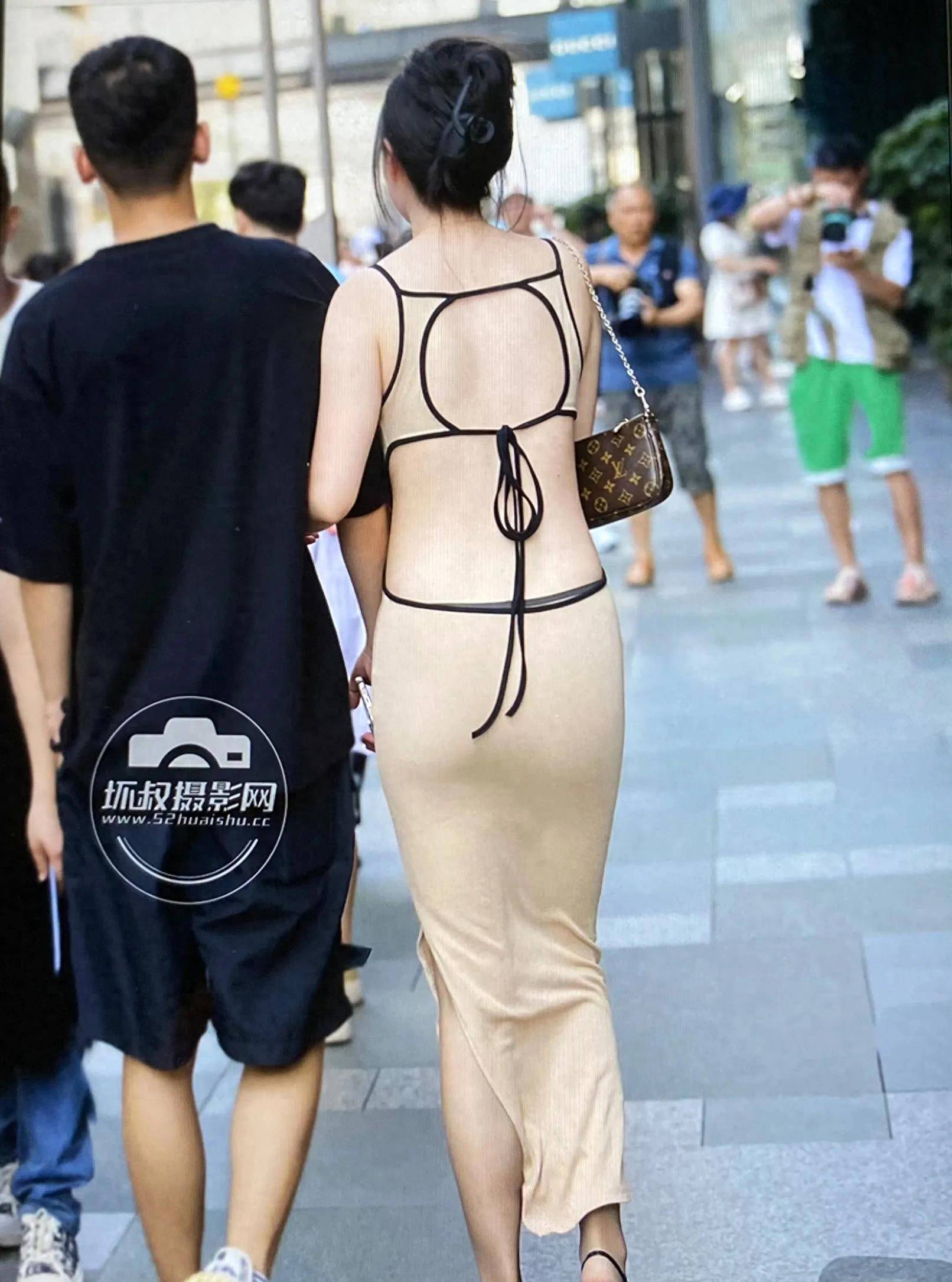 这种心跳的感觉从后面的杜脉渗透下来,真是致命的.