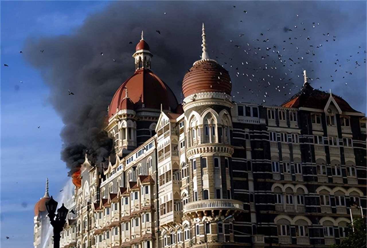 印度"911事件",10名暴徒袭击孟买酒店24小时,195人死于非命_飞机_美国
