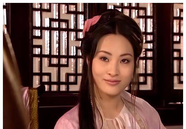 林诗音——萧蔷剧中的她仅仅凭借一把扇子,就将林诗音这个角色演绎得