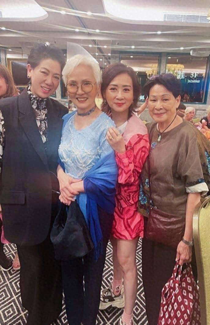 tvb老戏骨雪妮罕见现身出席聚会 退休养病3年如今精神焕发_退役_丈夫