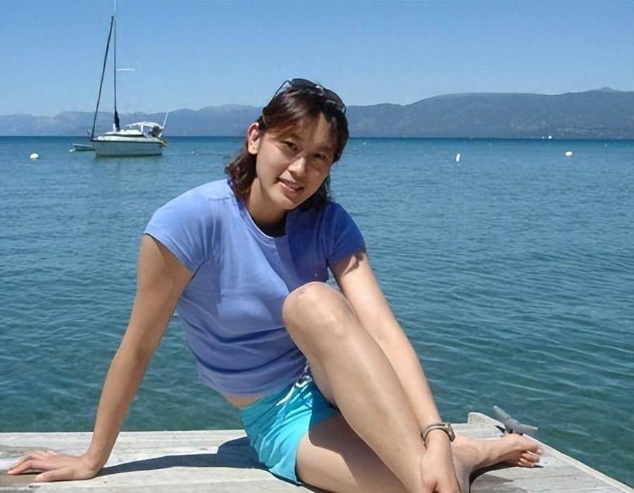 隋菲菲:到国外打球年薪3万,师级上校军衔,现状如何了?