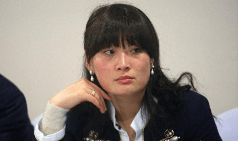 41岁宗馥莉:身材走样发胖明显,有钱人不屑追她!婚姻大事难成!