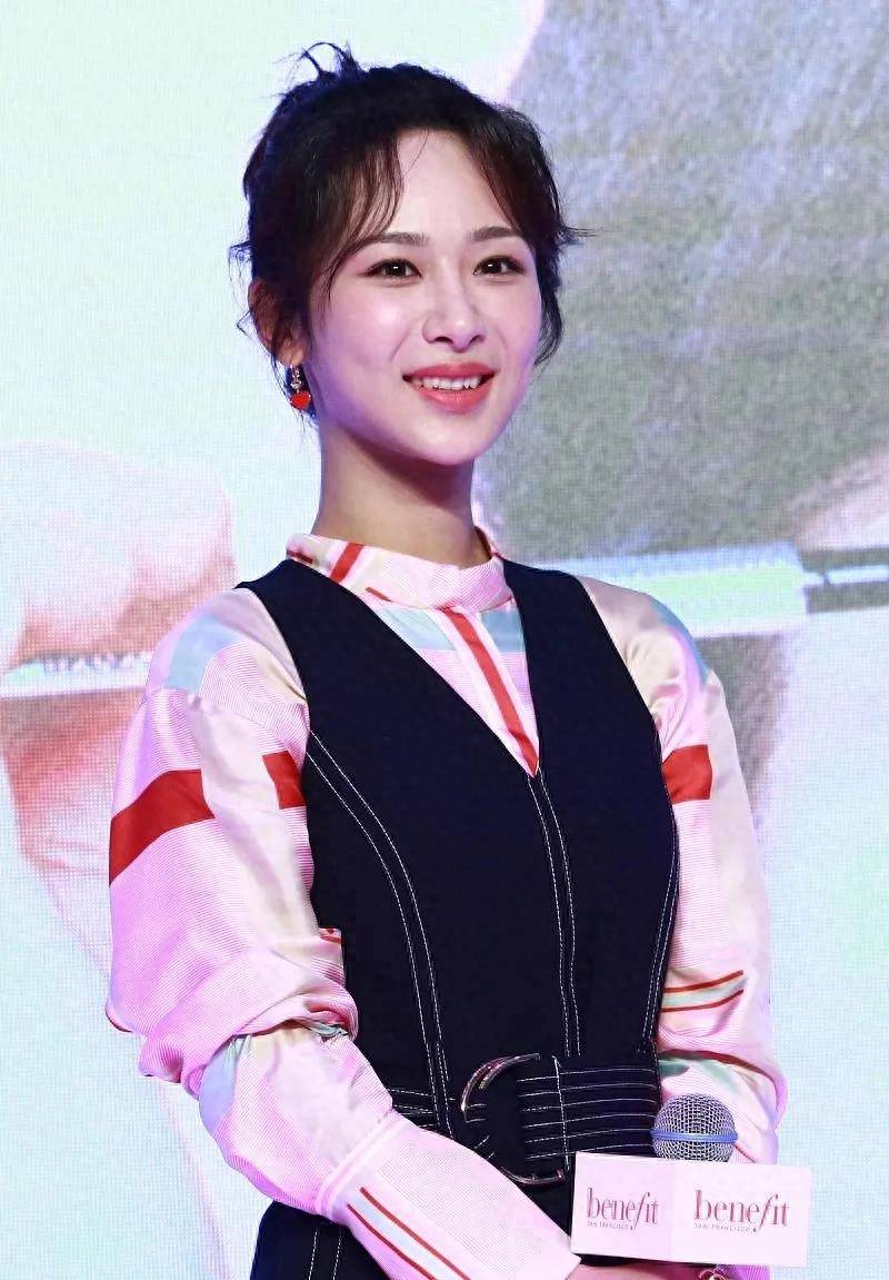 这届粉丝真是为爱豆操碎了心,杨紫出面讲情_工作_问题_发展