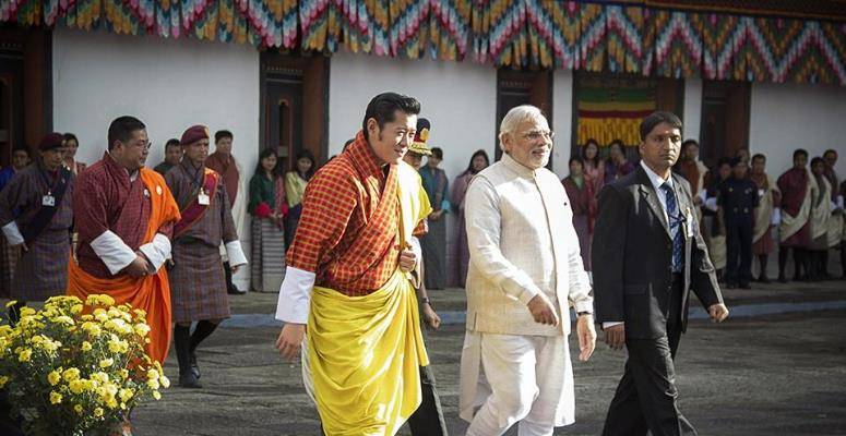 不丹国王如果出访他国必须得到印度政府的批准,你们怎么看?