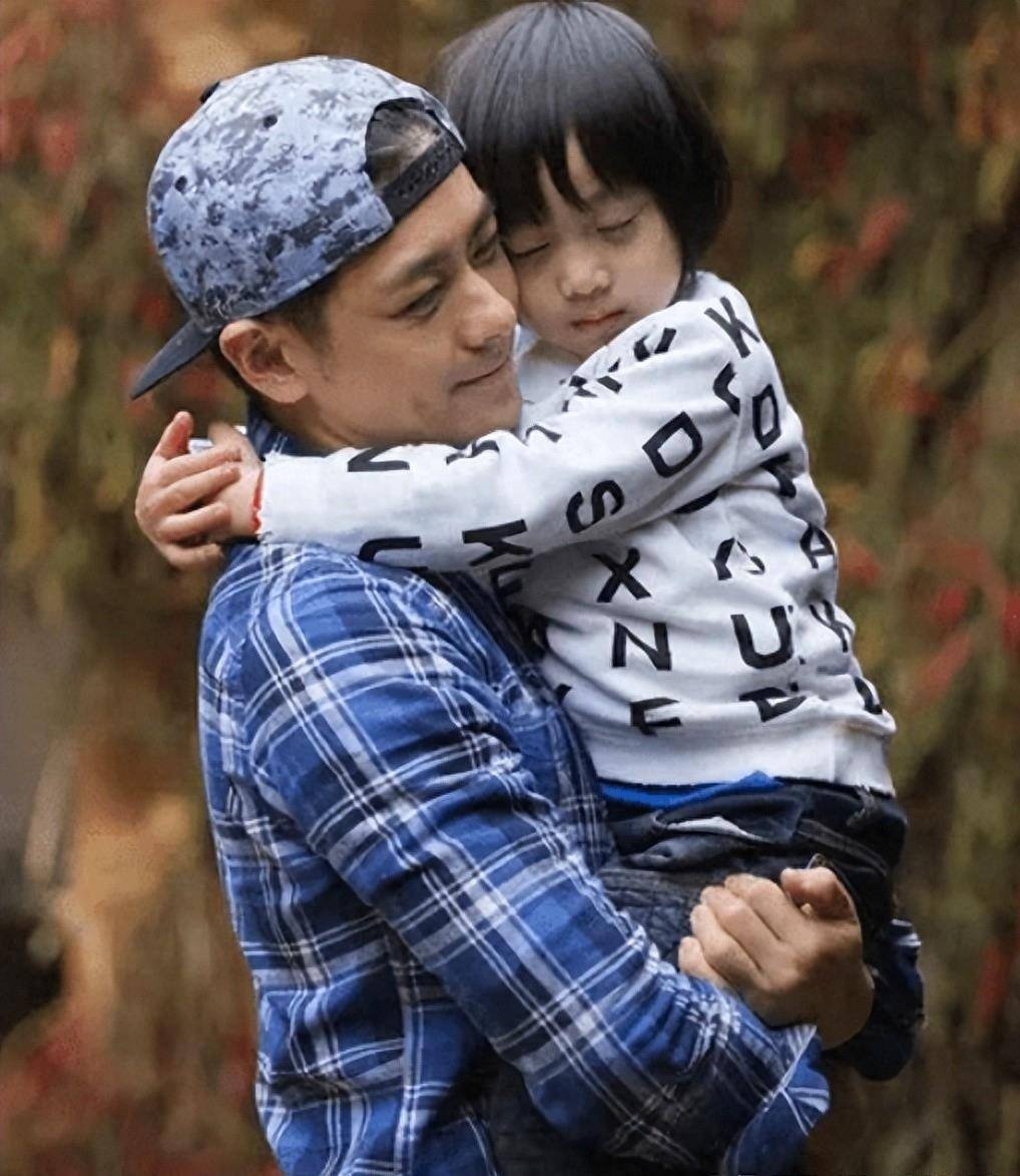 林志颖大儿子小小志过生日,看着长大的星二代,如今却不出镜了!