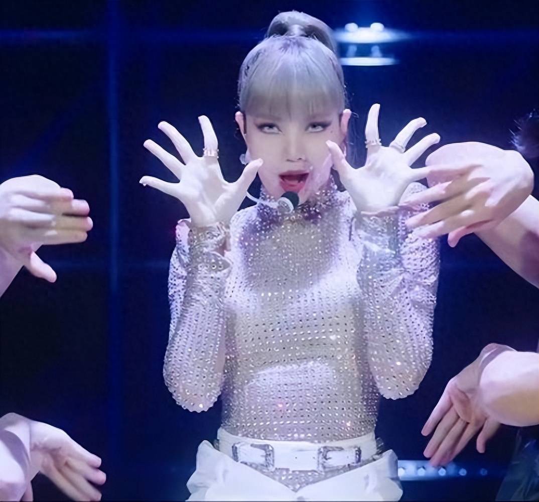 lisa二度拒续约yg,blackpink陷解散危机,成员揭露真实