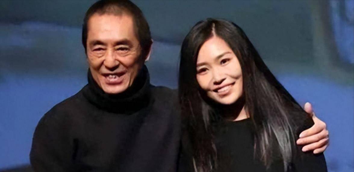 张艺谋承担起抚养女儿的责任,偶尔也会帮助前妻.