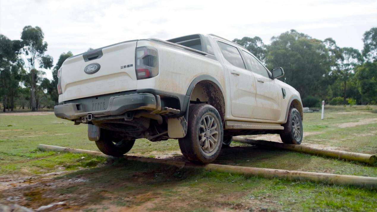 yypg测试:揭秘福特ranger如何在同级别车型中脱颖而出.