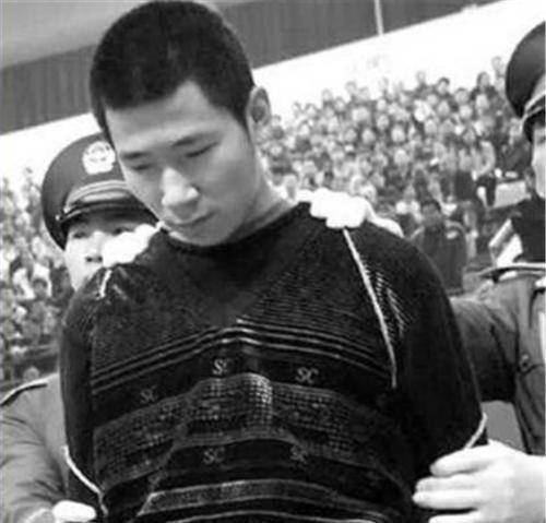 1983年內蒙古特大殺人案:8名未成年,一天殺害27人,三人判死刑_於洪