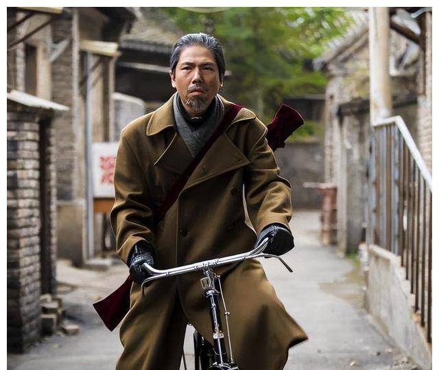 《昆仑神宫》佟磊:靠"冯裤子"成名,曾直言最佩服李保田富大龙_角色