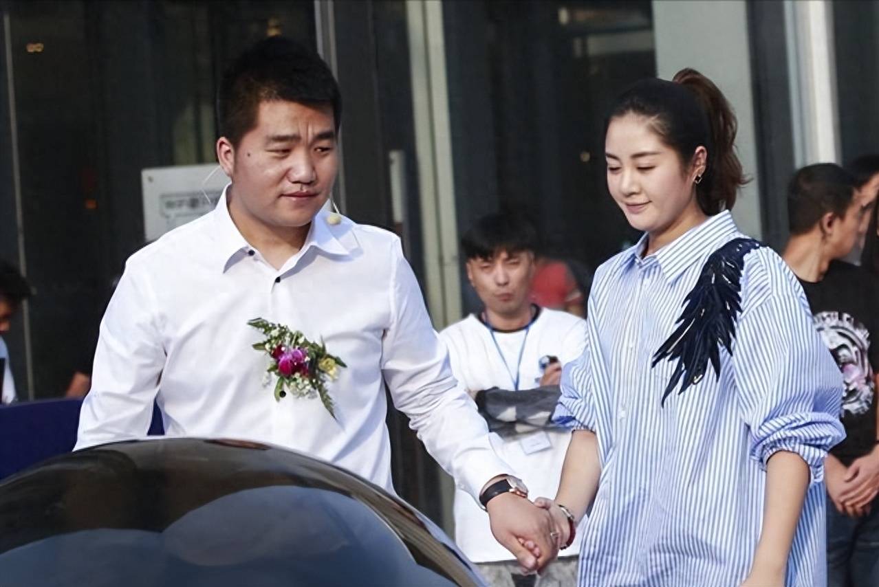 毕畅:被赵本山养了11年,最后悔的就是嫁给了被判14年的前夫_隋宏洋