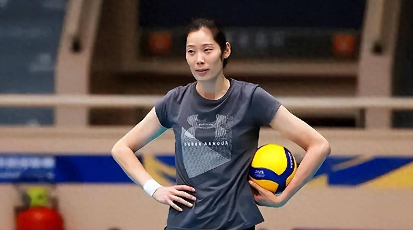 朱婷因伤在身,迟迟未肯回归国家队_中国女排_效力_身体