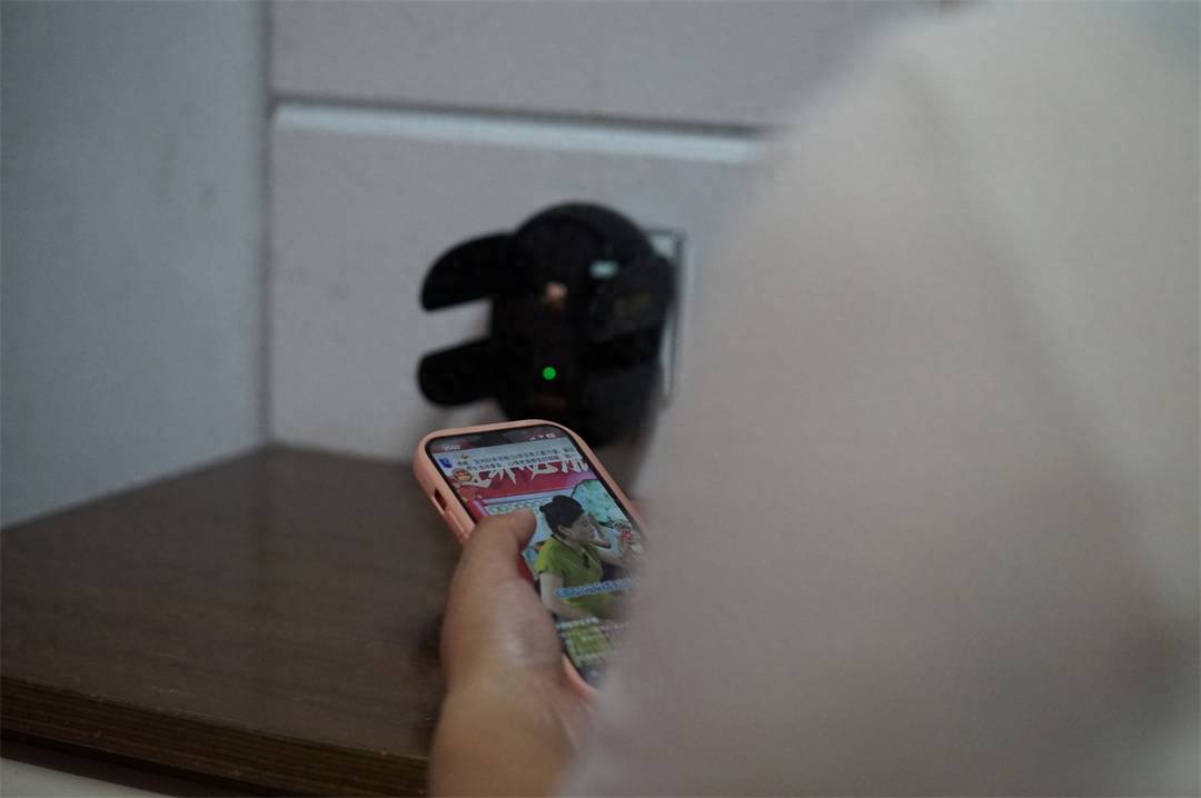 信号强、传输快，大户型路由器首选，锐捷蜂鸟旗舰版评测