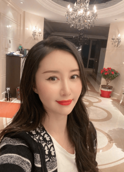 32岁舒畅晒近照,脸部发福明显,身后豪宅背景让人感叹!_舒淇_网友_留言