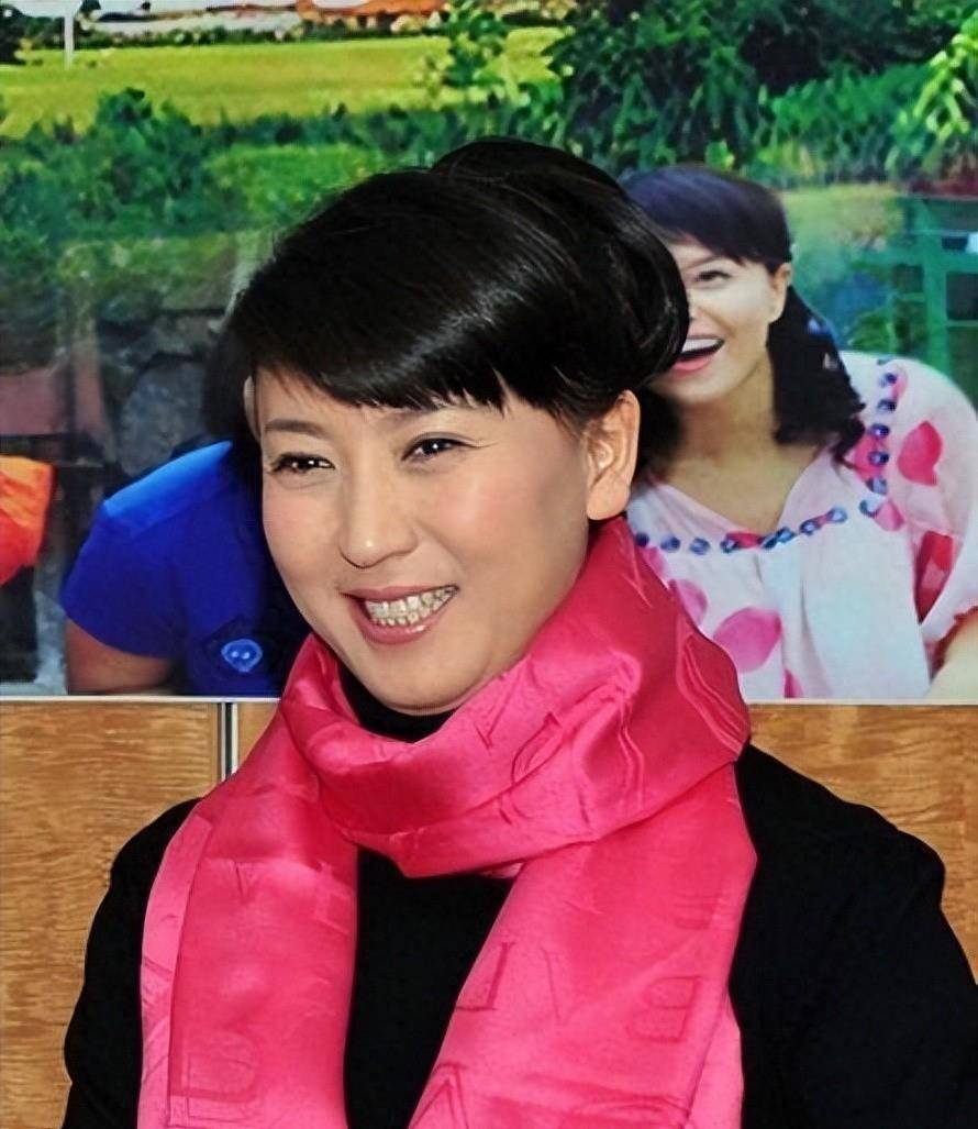 我们熟悉的"山杏"是闫学晶在娱乐圈的出道.