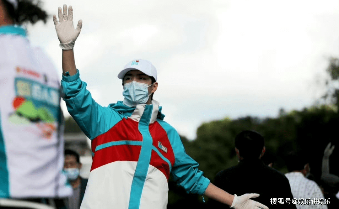 于适的成名之路非得拉着王一博吗?阿迪贴国旗被质疑,直接甩锅!