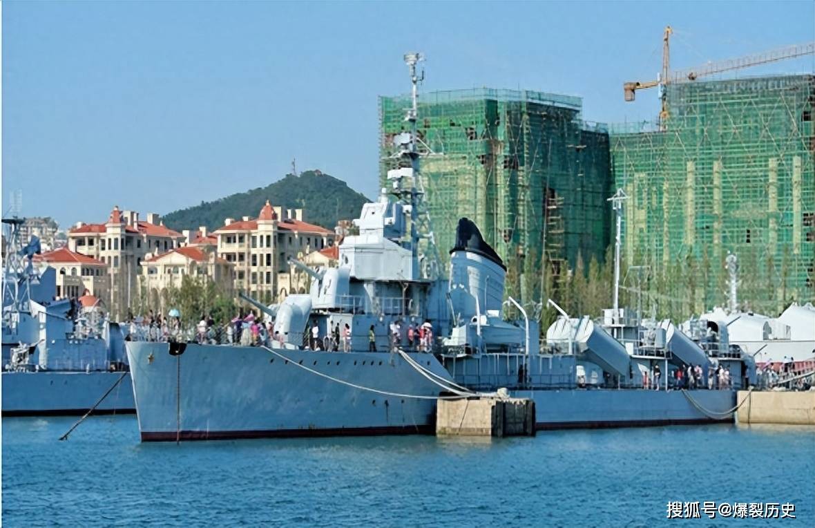 新中国第一代驱逐舰:服役长达50年,号称人民海军"四大金刚