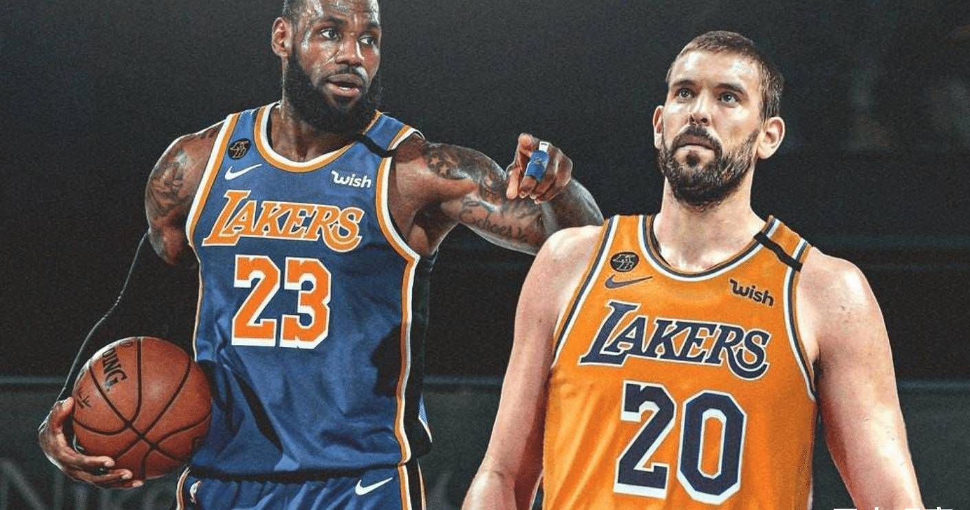 浓眉_詹姆斯_海耶斯