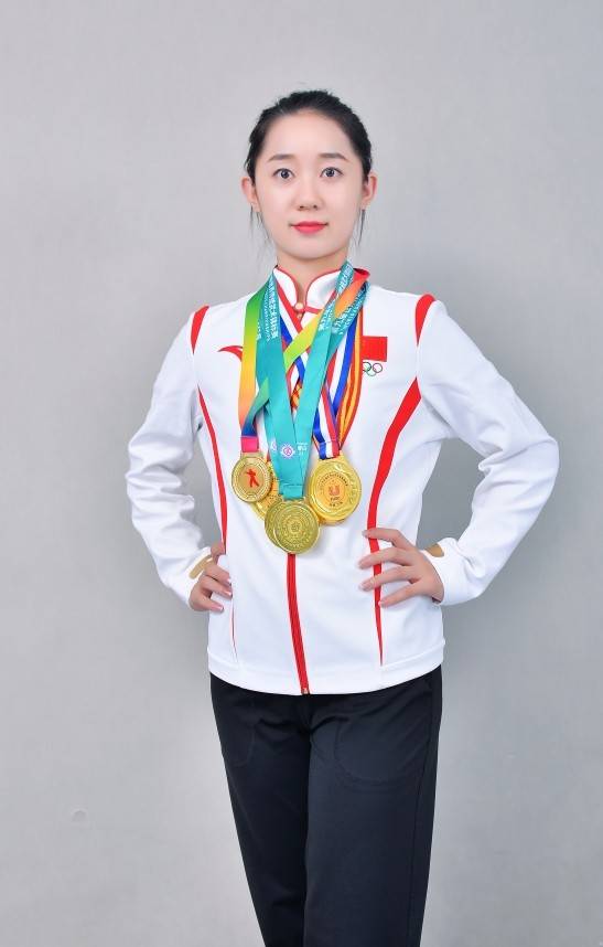 7:2019年全国青少年武术套路锦标赛女子b组42式太极剑第一名,太极拳第