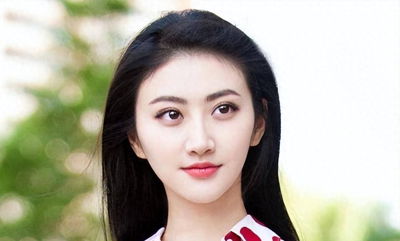 北景甜南奕欢,景甜还是分手了赵奕欢,十年后的差距越来越大了_唐嫣